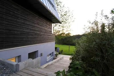 Ein Garten an der Unterkunft Modern & Friendly Apartment Ammersee
