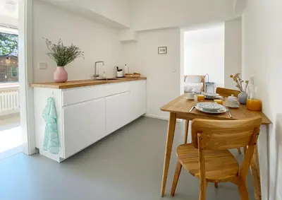 Küche/Küchenzeile in der Unterkunft Stilvolles Apartment mit Bergblick-Hütte und Garten