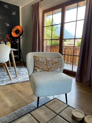 Ein Sitzbereich in der Unterkunft Das Bergquartier - Ferienwohnung Rabenkopf