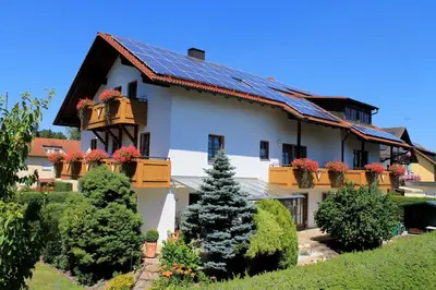 Das Gebäude in dem sich die Ferienwohnung befindet