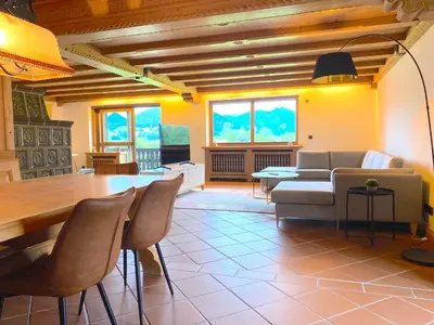 Ein Sitzbereich in der Unterkunft Großzügige Ferienwohnung am Tegernsee mit Südbalkon und Wallbergblick