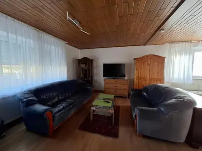 TV/Unterhaltungsangebot in der Unterkunft Haus - 4 Zimmer - 2 Bad - 1Küche, bis 8 Personen