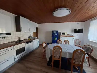 Küche/Küchenzeile in der Unterkunft Haus - 4 Zimmer - 2 Bad - 1Küche, bis 8 Personen