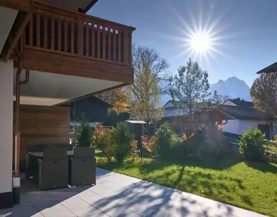 Ein allgemeiner Bergblick oder ein Berglick von der Ferienwohnung aus