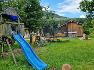 Ein Kinderspielbereich in der Unterkunft Kurzenwirt - Ferienwohnungen