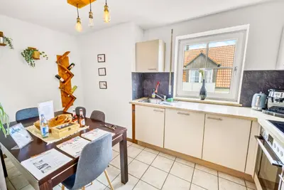 Küche/Küchenzeile in der Unterkunft Apartment Bavaria - Zentral mit Stellplatz, Küche & Netflix
