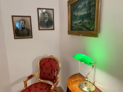 Ein Sitzbereich in der Unterkunft Königlich & modern See- und Zentrumsnah