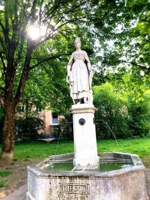 Ein Garten an der Unterkunft Hotel Mariahilf München