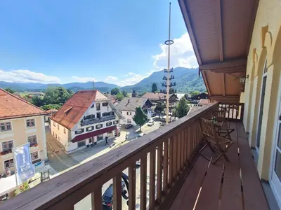 Ein allgemeiner Bergblick oder ein Berglick von der Ferienwohnung aus