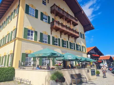 Das Gebäude in dem sich die Ferienwohnung befindet