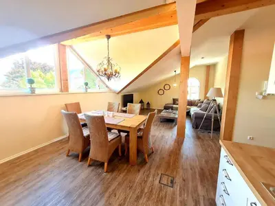 Ein Sitzbereich in der Unterkunft Ferienwohnung Kaiserblick