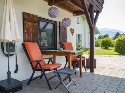 Ein Patio oder anderer Außenbereich in der Unterkunft Glühwürmchen Cottage