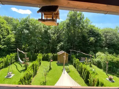Ein Garten an der Unterkunft Ferienwohnung Lisl