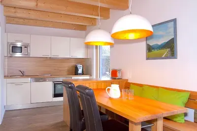 Küche/Küchenzeile in der Unterkunft Ferienhaus Alpenflair bei Schliersee