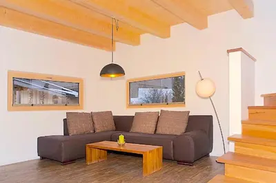 Ein Sitzbereich in der Unterkunft Ferienhaus Alpenflair bei Schliersee
