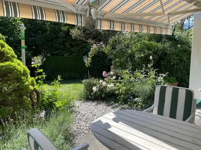 Ein Garten an der Unterkunft BERG.ZEIT.LOS