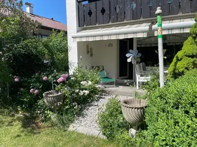 Ein Garten an der Unterkunft BERG.ZEIT.LOS