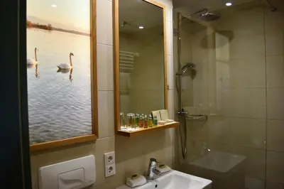 Ein Badezimmer in der Unterkunft Marina Hotel am Starnberger See