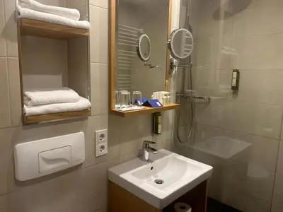 Ein Badezimmer in der Unterkunft Marina Hotel am Starnberger See