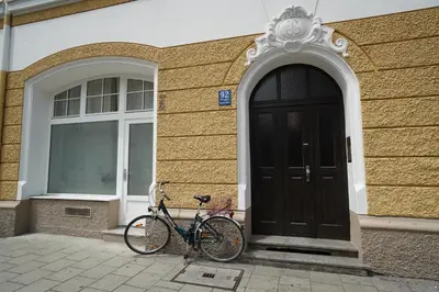 Radfahren an der Unterkunft HOMELY STAY Studio 1 - Small and cozy Self-Check-In Room in Munich oder in der Nähe