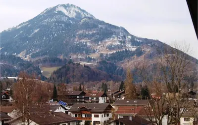 Ein allgemeiner Bergblick oder ein Berglick von der Ferienwohnung aus