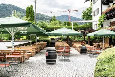 Ein allgemeiner Bergblick oder ein Berglick von des Hotels aus