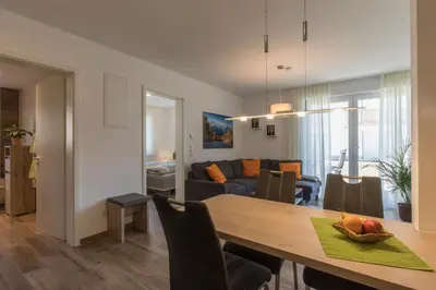 Ein Sitzbereich in der Unterkunft Ferienwohnung Blickfang