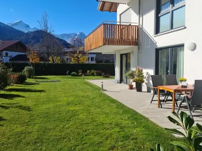 Ein allgemeiner Bergblick oder ein Berglick von der Ferienwohnung aus