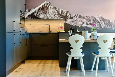Ein allgemeiner Bergblick oder ein Berglick von der Ferienwohnung aus