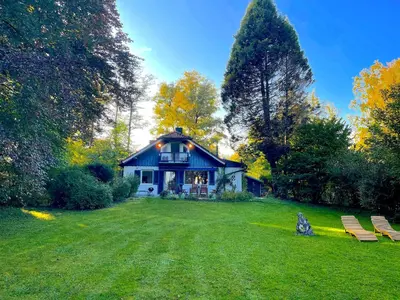 Ein Garten an der Unterkunft See-Chalet Riederau