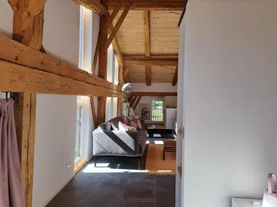 Ein Sitzbereich in der Unterkunft Neu! Ferienwohnungen im Lüftlmalereck, Hennalahaus
