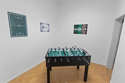 Eine Spielezimmer in der Unterkunft Flatista Homes - Old Town