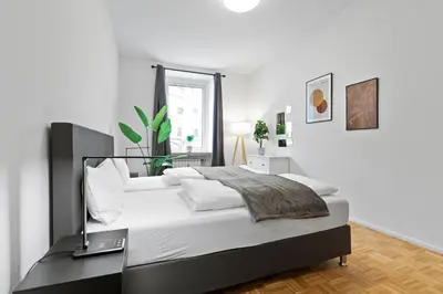Ein Bett oder Betten in einem Zimmer der Unterkunft Flatista Homes - Old Town