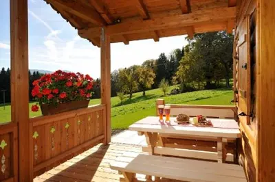 Ein Garten an der Unterkunft Lamplhof