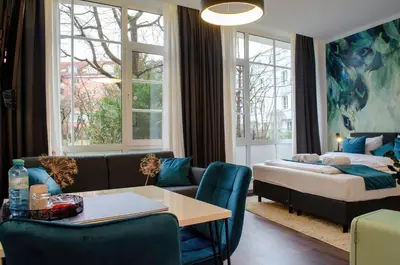 Ein Bett oder Betten in einem Zimmer der Unterkunft HOMELY STAY Studio 9 - Stylish & Convenient Self-Check-In Studio in Munich