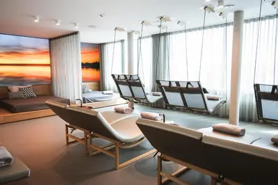 Ein Sitzbereich in der Unterkunft GREFIS Hotel München-Gräfelfing