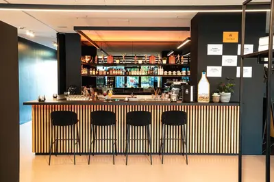 Lounge oder Bar in der Unterkunft GREFIS Hotel München-Gräfelfing
