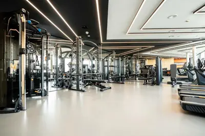 Das Fitnesscenter und/oder die Fitnesseinrichtungen in der Unterkunft GREFIS Hotel München-Gräfelfing