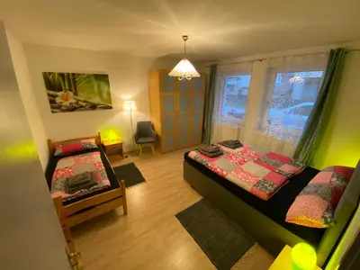 Ein Sitzbereich in der Unterkunft Ferienwohnung Zusmarshausen