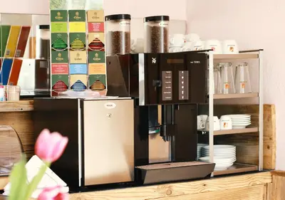 Kaffee-/Teezubehör in der Unterkunft ARRIVEL Pension Haus am Bach