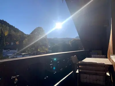 Ein allgemeiner Bergblick oder ein Berglick von der Ferienwohnung aus