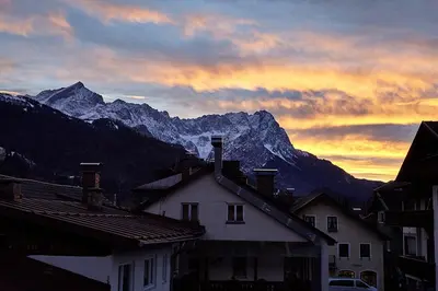 Ein allgemeiner Bergblick oder ein Berglick von der Ferienwohnung aus