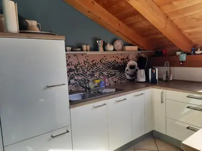 Küche/Küchenzeile in der Unterkunft Ferienwohnung in Lechbruck am See im schönen Allgäu, nahe Füssen nur 300 m vom See