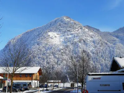 Ein allgemeiner Bergblick oder ein Berglick von der Ferienwohnung aus