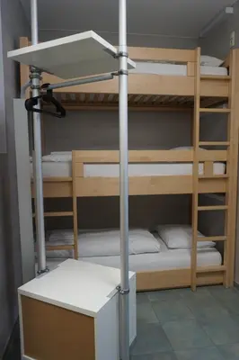 Ein Etagenbett oder Etagenbetten in einem Zimmer der Unterkunft Bett3de