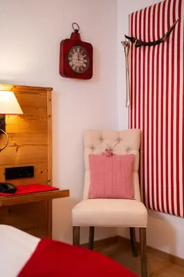 Ein Bett oder Betten in einem Zimmer der Unterkunft Hotel garni Reiffenstuel