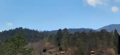 Ein allgemeiner Bergblick oder ein Berglick von der Ferienwohnung aus