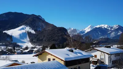Ein allgemeiner Bergblick oder ein Berglick von der Ferienwohnung aus