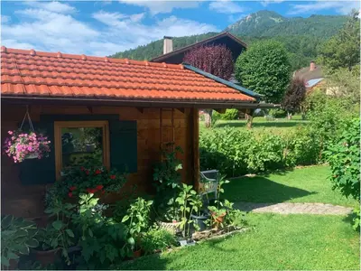 Ein allgemeiner Bergblick oder ein Berglick von der Ferienwohnung aus