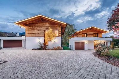 Das Gebäude in dem sich das Chalet befindet